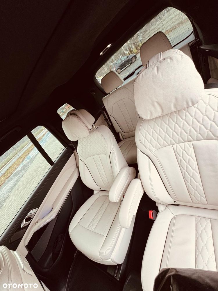 BMW X7 - 11