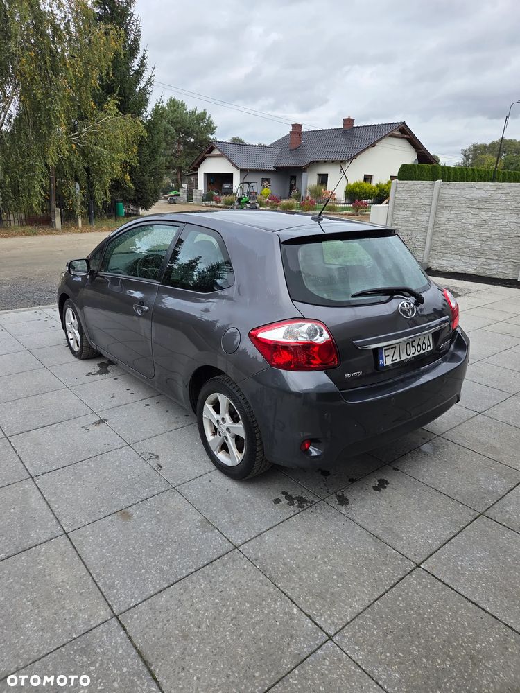 Toyota Auris - 10