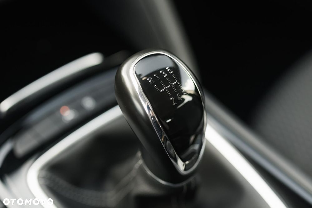 Opel Insignia - 32