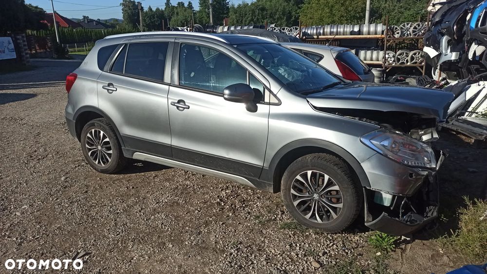 Suzuki SX4 S-Cross 4x4 1.6 D16AA Lakier ZCD drzwi klapa zderzak błotnik fotele  podsufitka lusterka