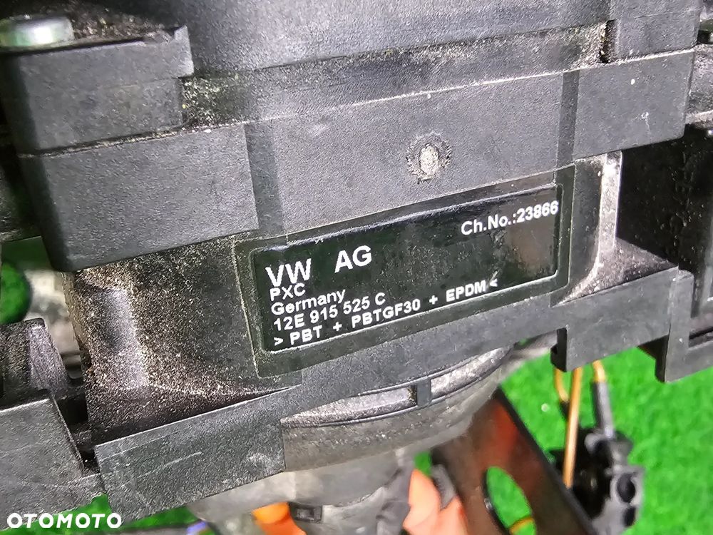 VOLKSWAGEN E-UP ---> INSTALACJA GNIAZDO ELEKTRYCZNE ŁADOWANIE - 11
