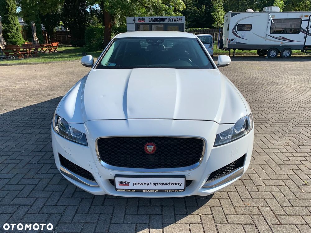 Jaguar XF 2.0 i4D Prestige - 2