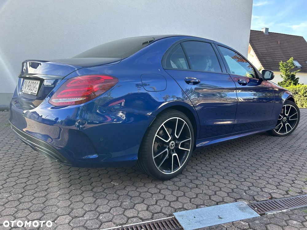 Mercedes-Benz Klasa C 400 4-Matic 9G-TRONIC - 4