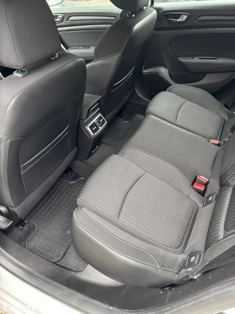 Renault Megane - 11