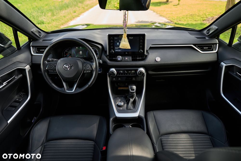 Toyota RAV4 2.5 Hybrid Black Edition by JBL 4x4 - 25