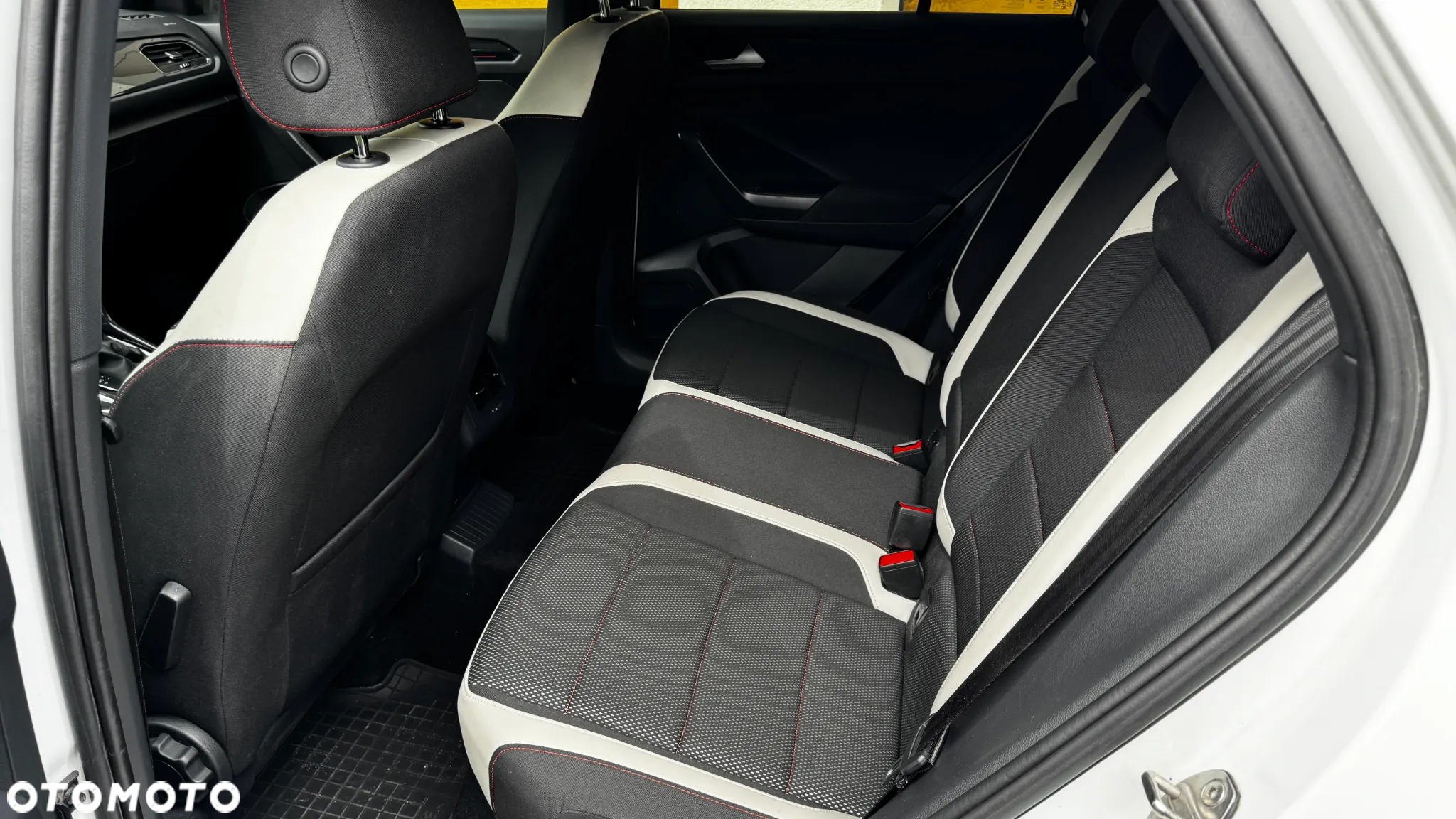 Volkswagen T-Roc 1.5 TSI ACT Premium DSG - 23