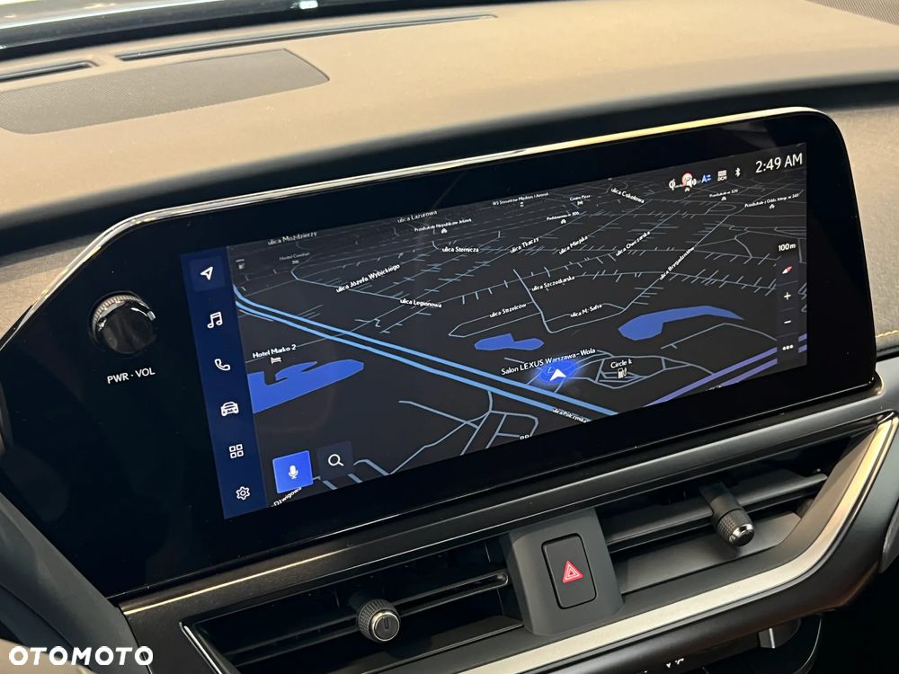 Lexus UX 300h F Sport Design - 17