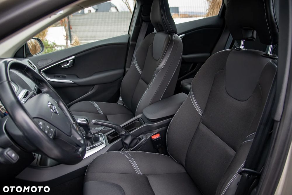 Volvo V40 D2 Kinetic - 31