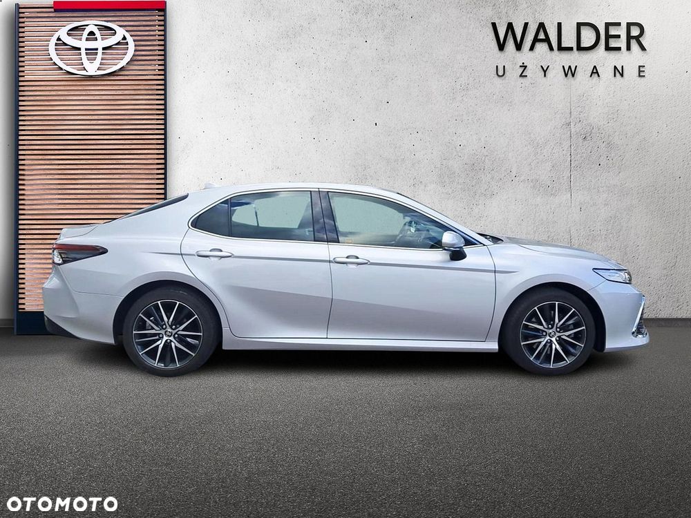 Toyota Camry 2.5 Hybrid Executive CVT - 6