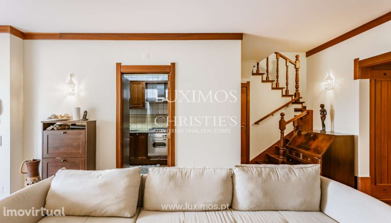 Moradia V2 com terraço e vista mar para venda em Lagoa, Algarve - Grande imagem: 3/32