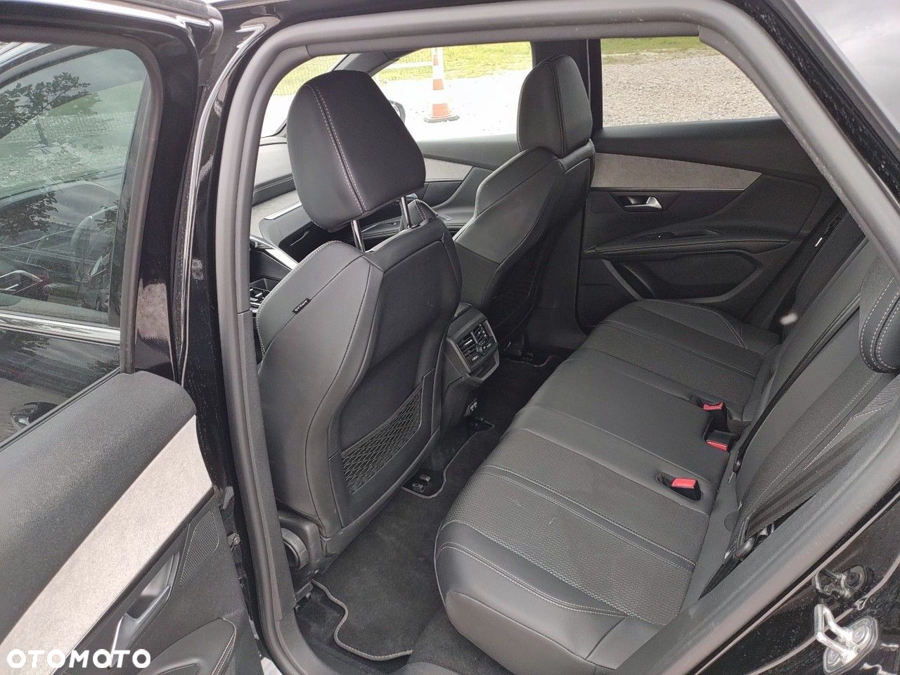 Peugeot 3008 1.2 PureTech GT S&S EAT8 - 10