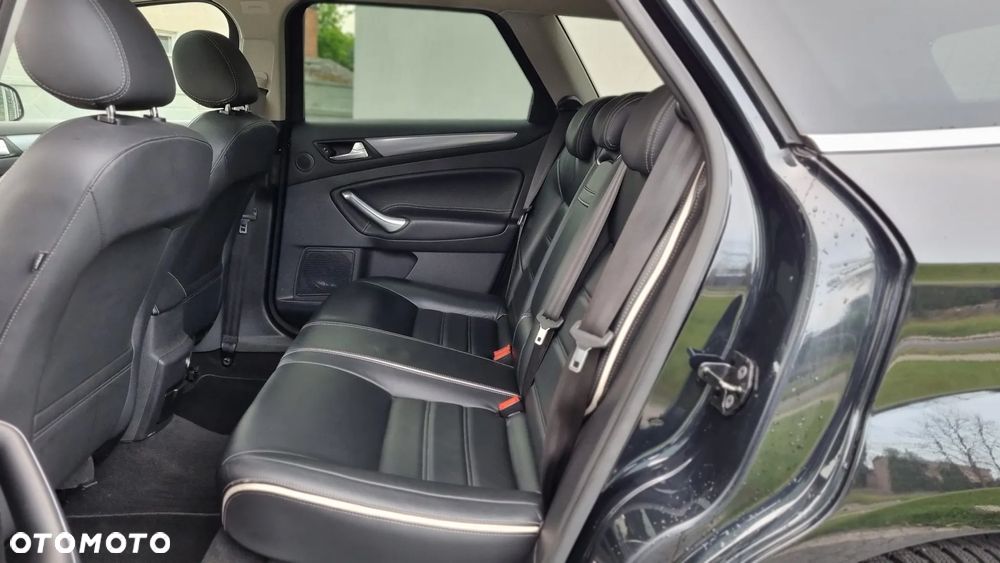 Ford Kuga 2.0 TDCi Titanium - 15
