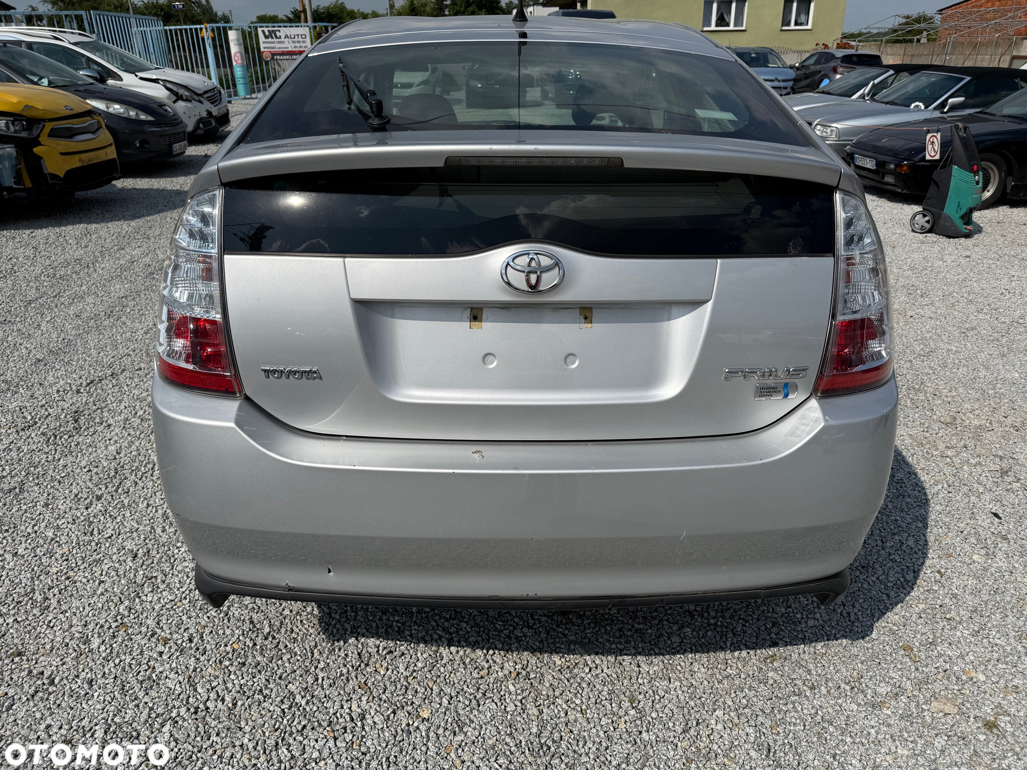 Toyota Prius (Hybrid) - 5