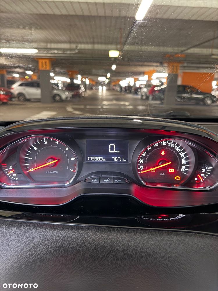 Peugeot 208 1.2 PureTech Active - 11