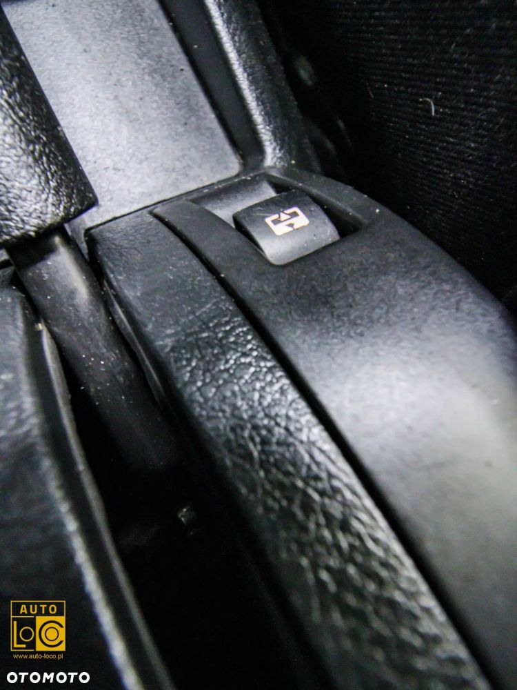 Peugeot 207 110 HDi FAP (Blue Lion) Premium - 29