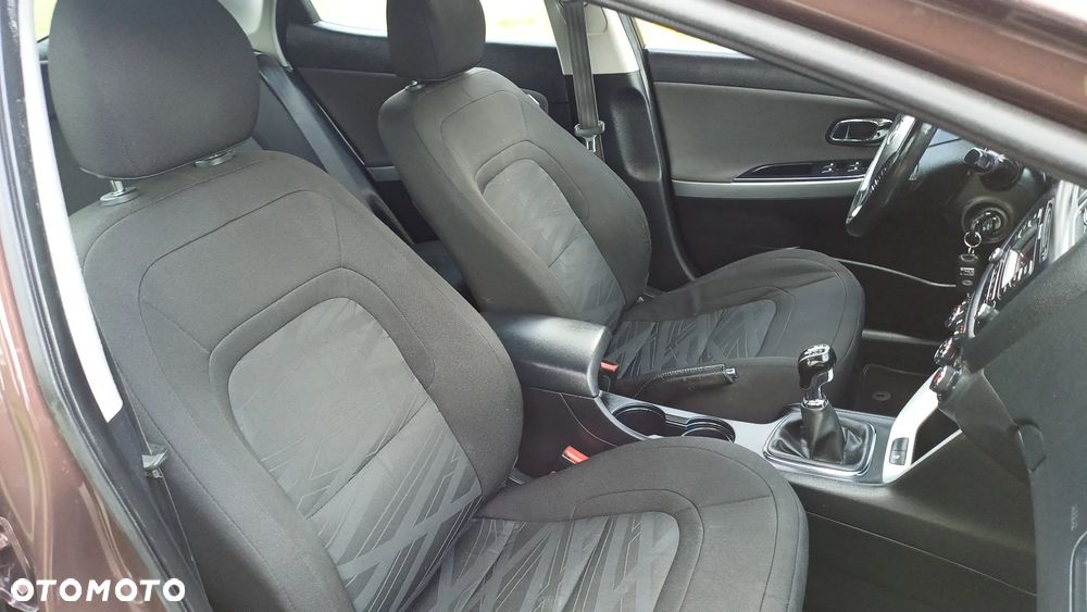 Kia Ceed - 27