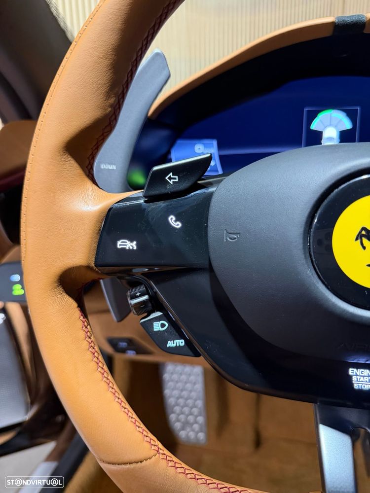 Ferrari Roma 3.9 Twin-Turbo V8 - 8