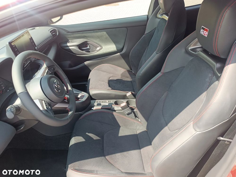 Toyota GR Yaris 1.6 Dynamic - 12