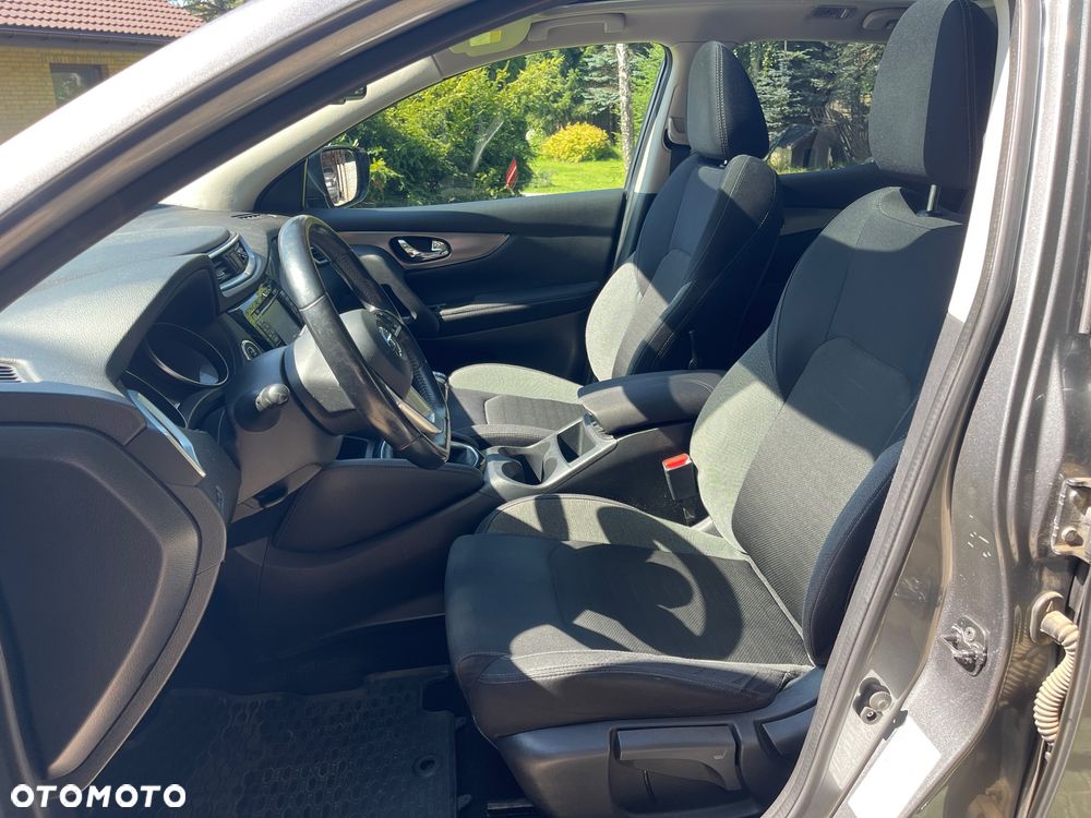 Nissan Qashqai 1.6 DIG-T N-Connecta - 9