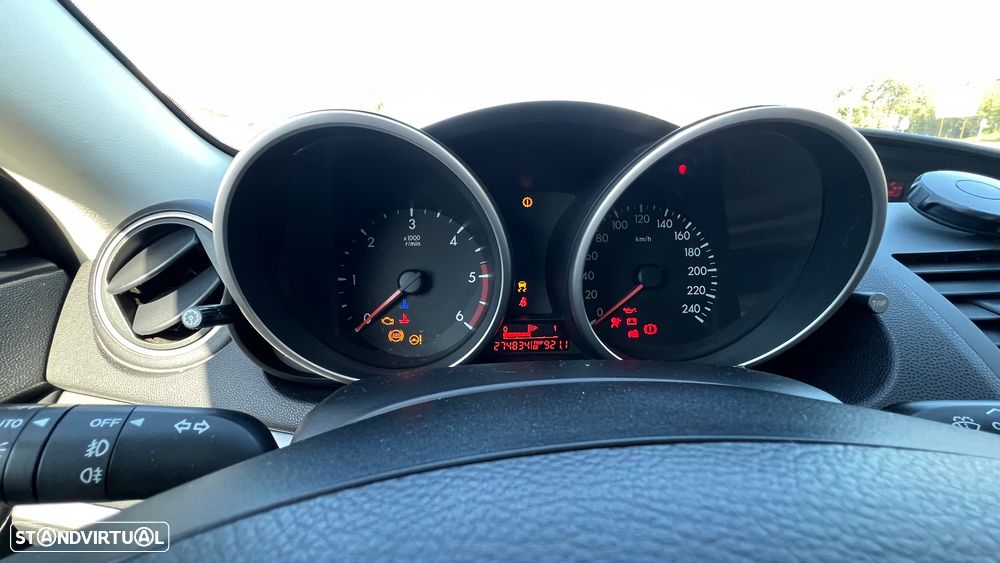 Mazda 3 Hatchback MZ-CD 1.6 Exclusive - 16