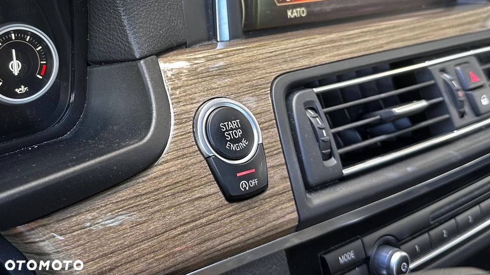 BMW Seria 5 520d Modern Line - 9