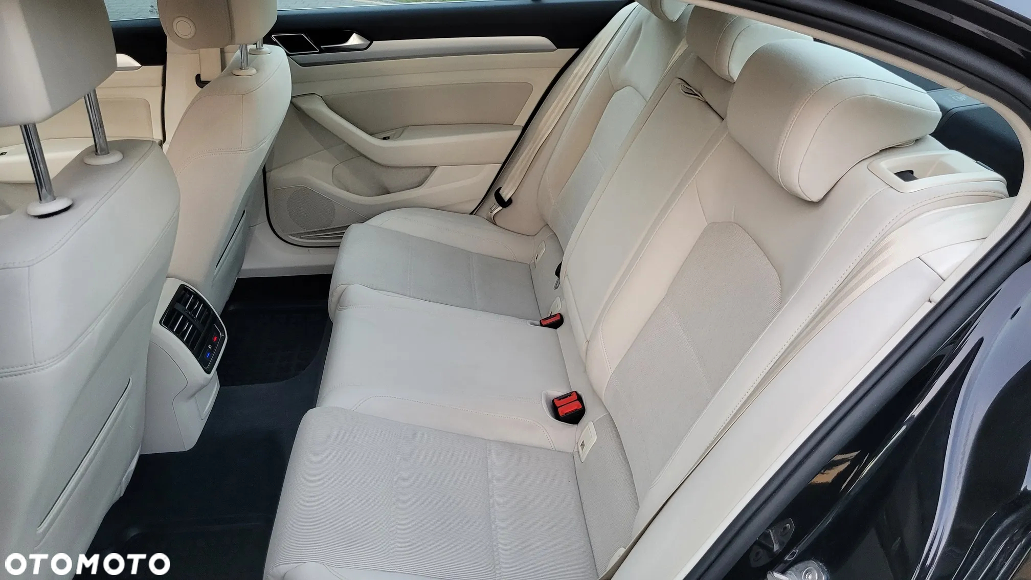Volkswagen Passat 2.0 TDI BMT Comfortline - 18