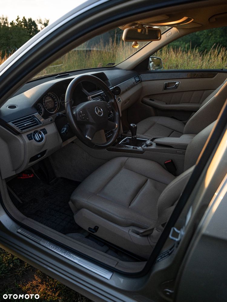 Mercedes-Benz Klasa E 220 CDI Elegance - 14