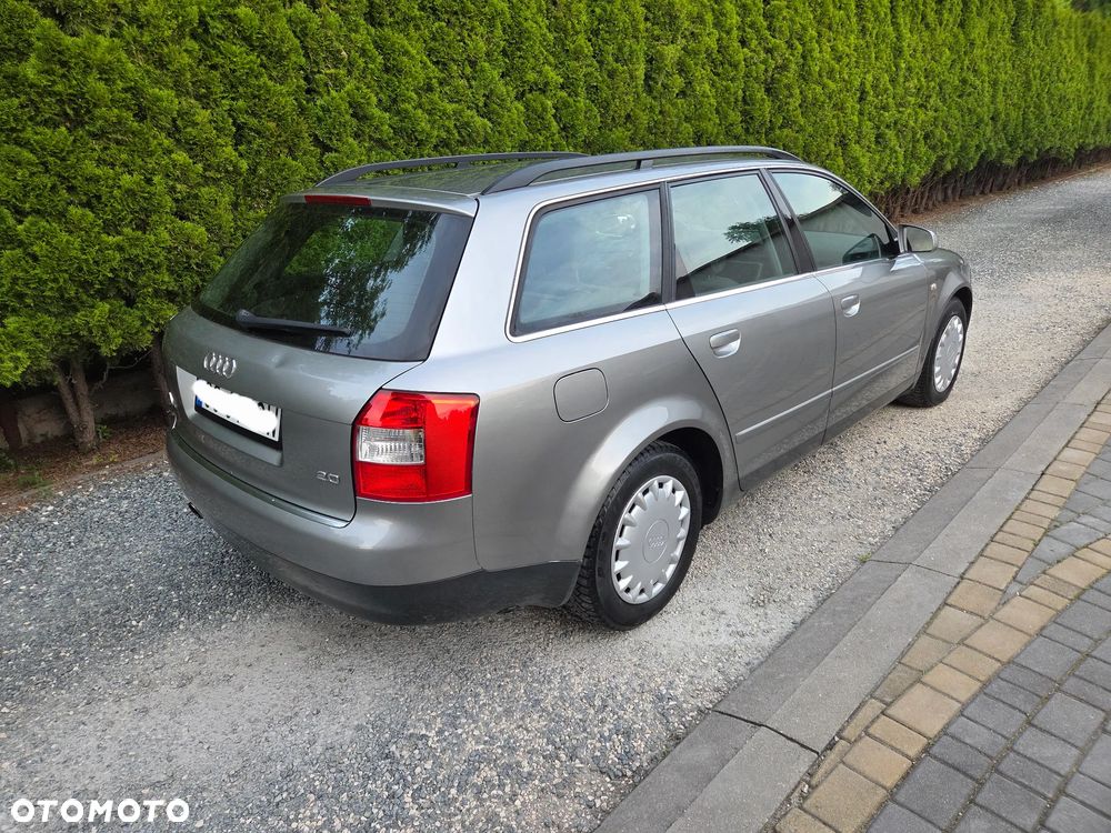 Audi A4 Avant - 4
