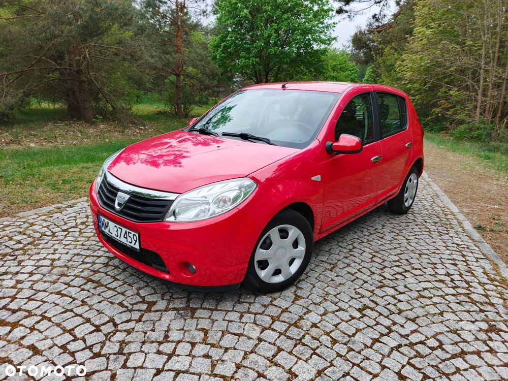 Dacia Sandero 1.6 16V Hi-Flex - 1