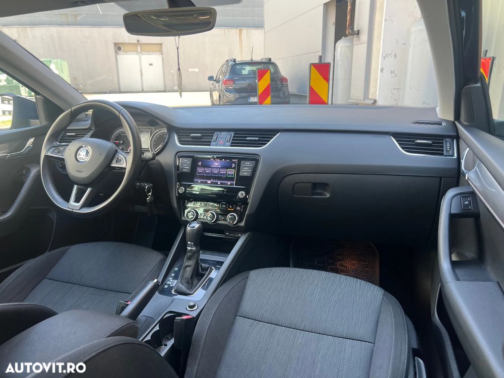 Skoda Octavia 1.6 TDI DSG Ambition - 27