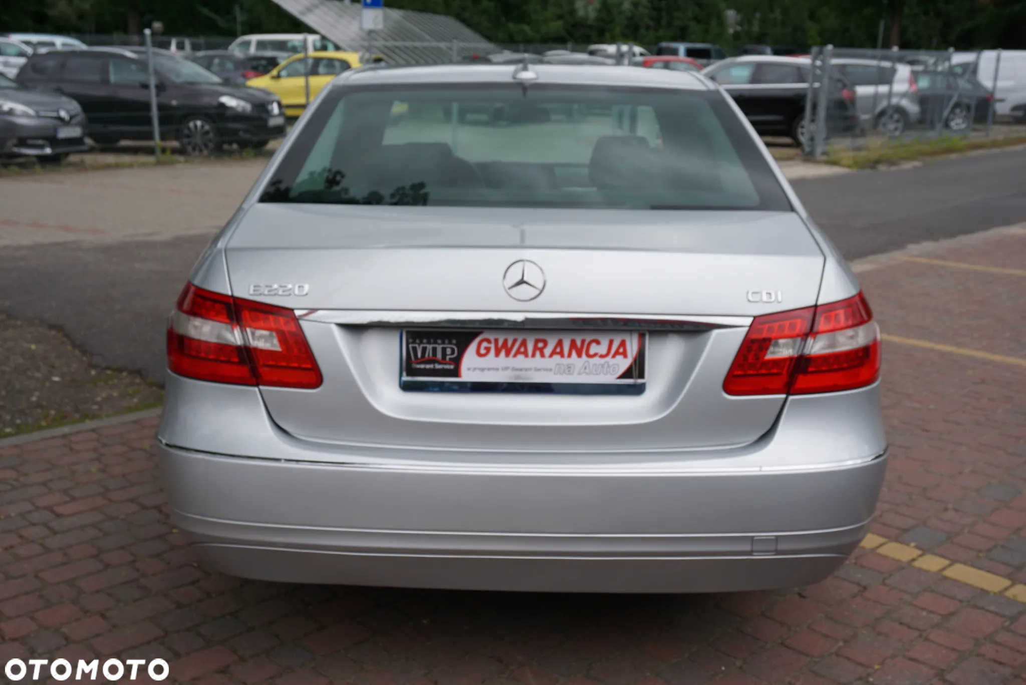 Mercedes-Benz Klasa E 220 CDI BlueEff Elegance - 4