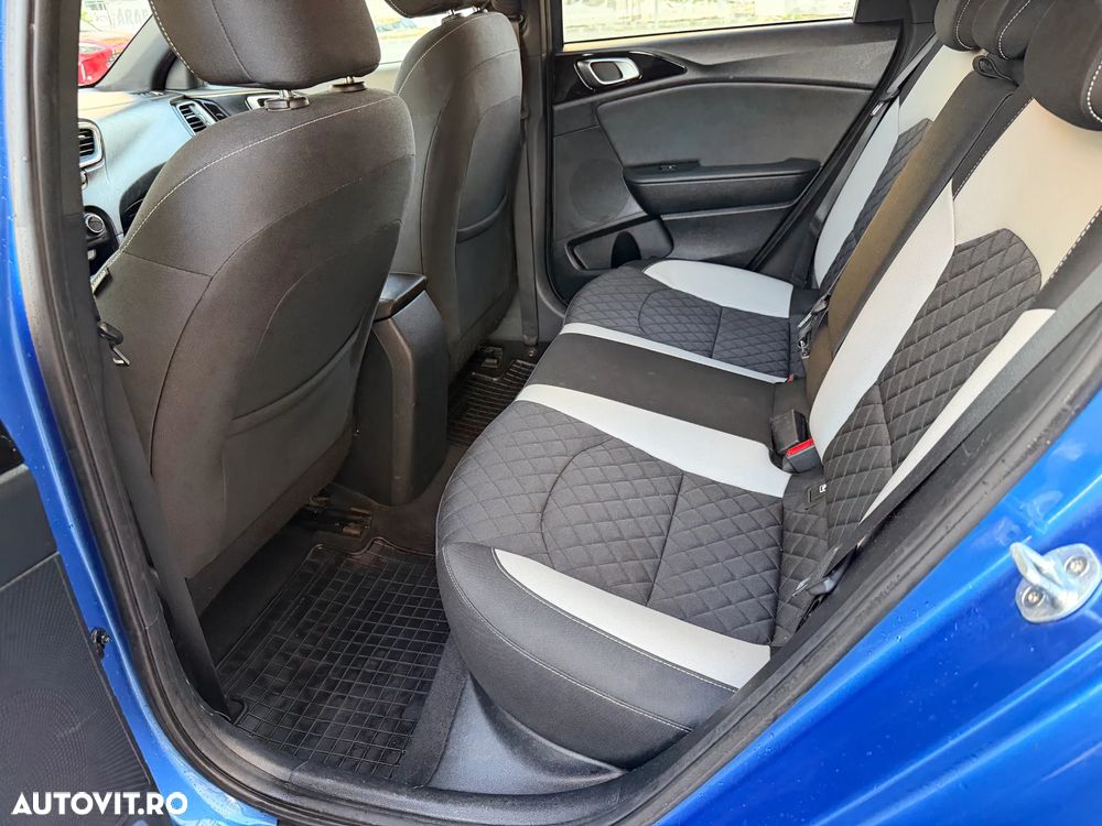 Kia Ceed 1.4 T-GDI 7DCT GT Line - 17