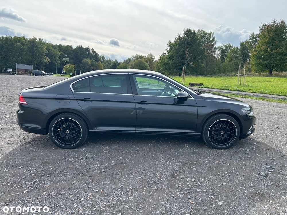 Volkswagen Passat 2.0 TDI SCR Comfortline - 4