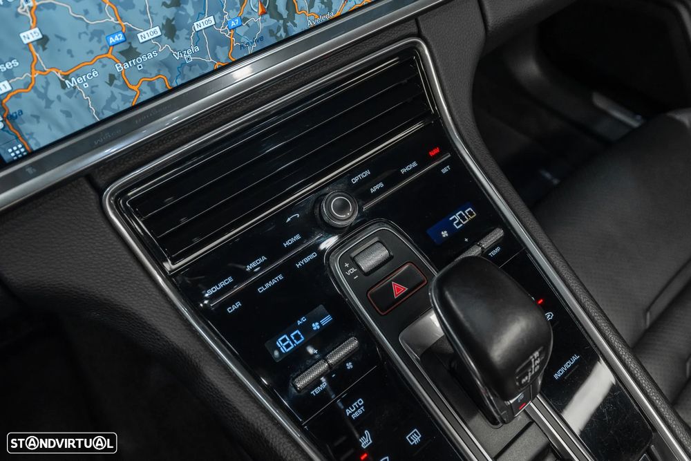 Porsche Panamera 4 E-Hybrid Platinum Edition - 18
