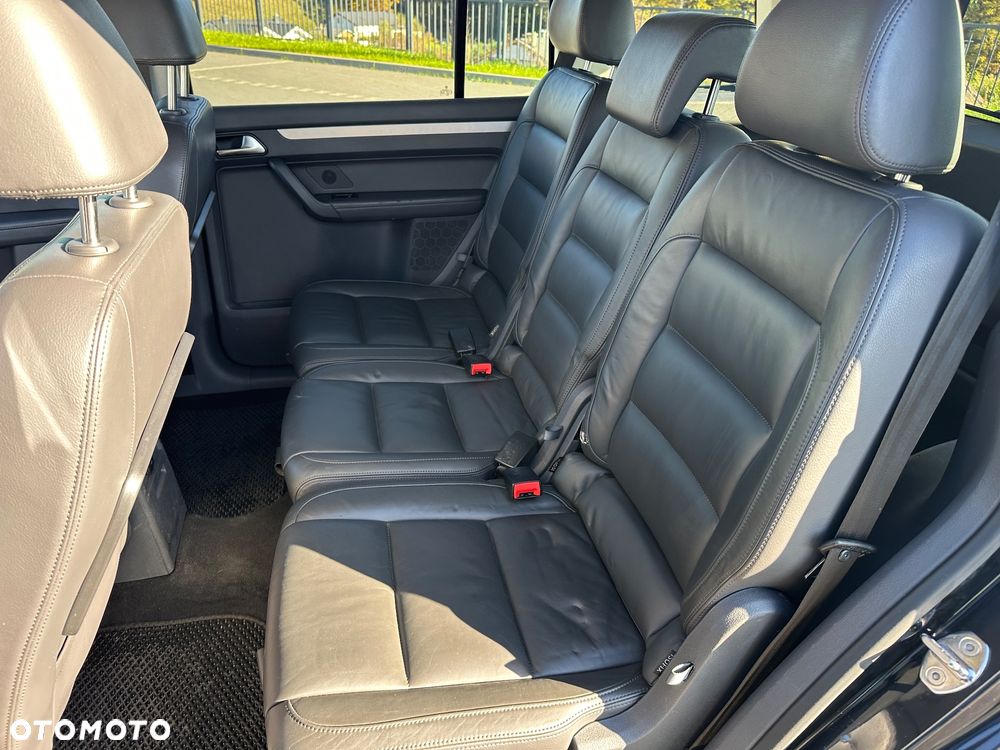 Volkswagen Touran 2.0 TDI DSG R-Line Edition - 15