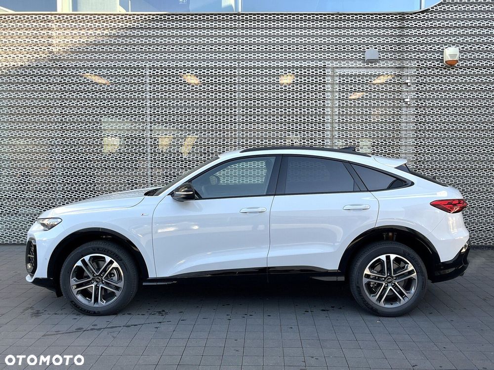 Audi Q5 Sportback - 6