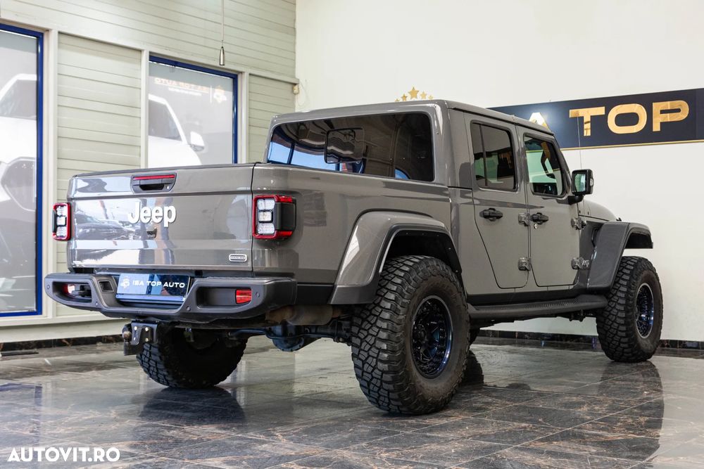 Jeep Gladiator 3.0L V6 Diesel AT8 4x4 264 CP Overland - 3