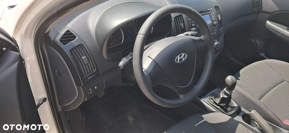 Hyundai i30 1.4 Classic - 9