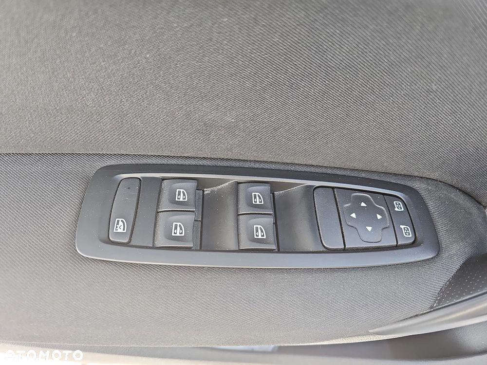 Renault Megane 1.5 Blue dCi Business - 13