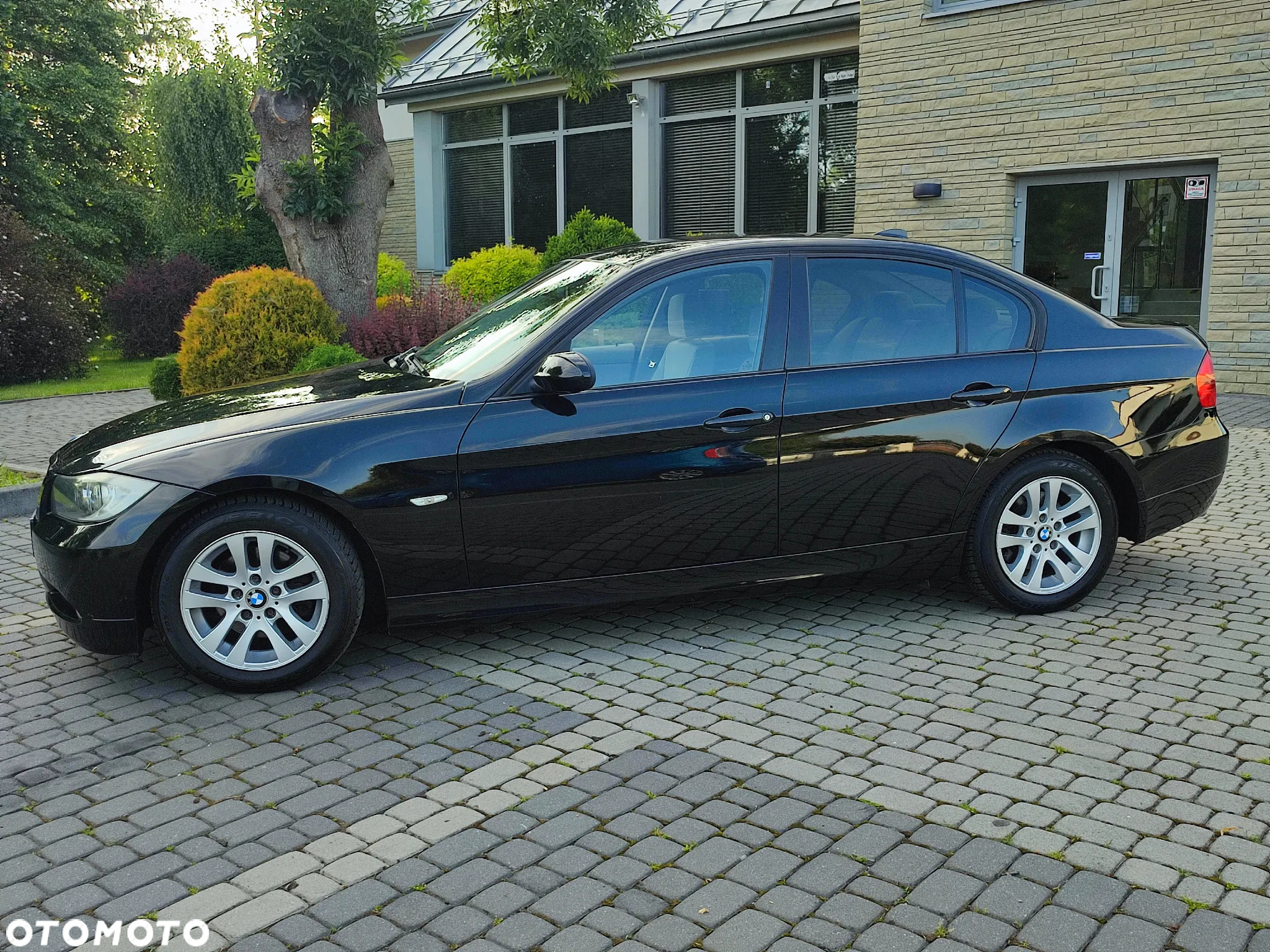 BMW Seria 3 318i - 13