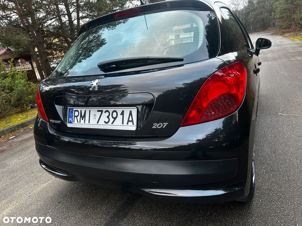 Peugeot 207 1.4 16V Presence - 16