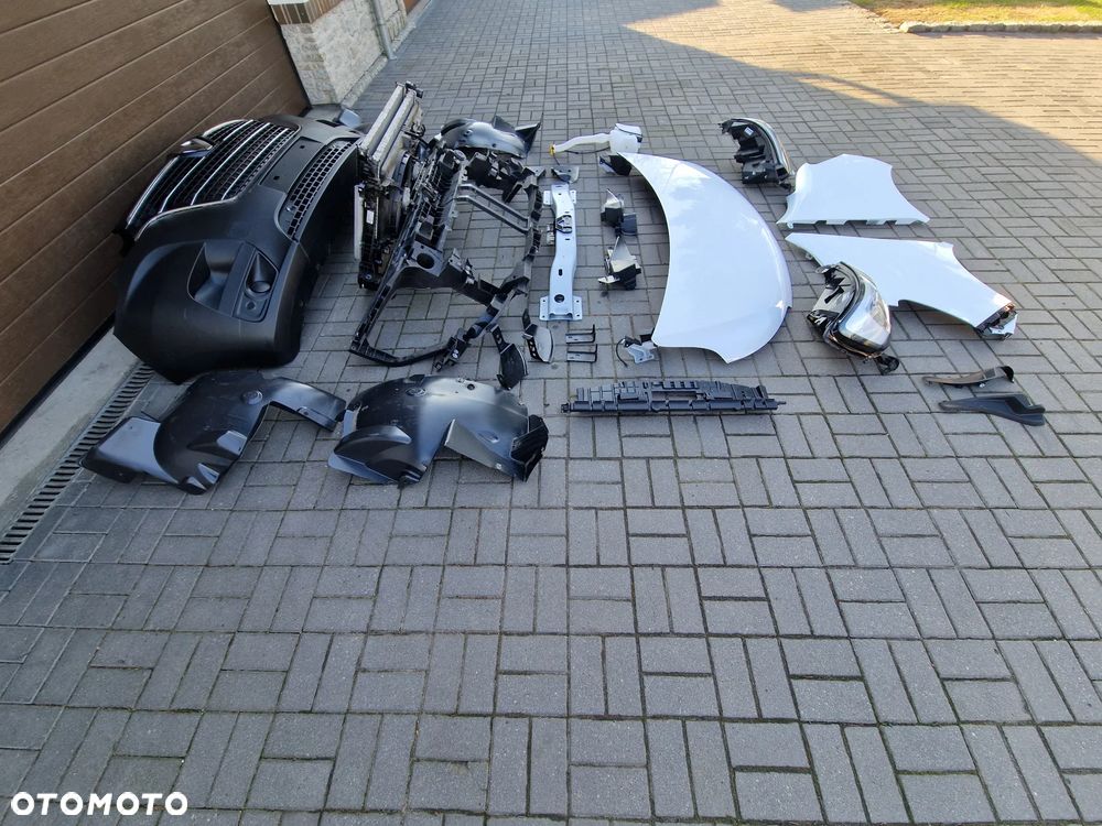 MASKA BŁOTNIK ZDERZAK LAMPY RENAULT MASTER IV 2024r - 21