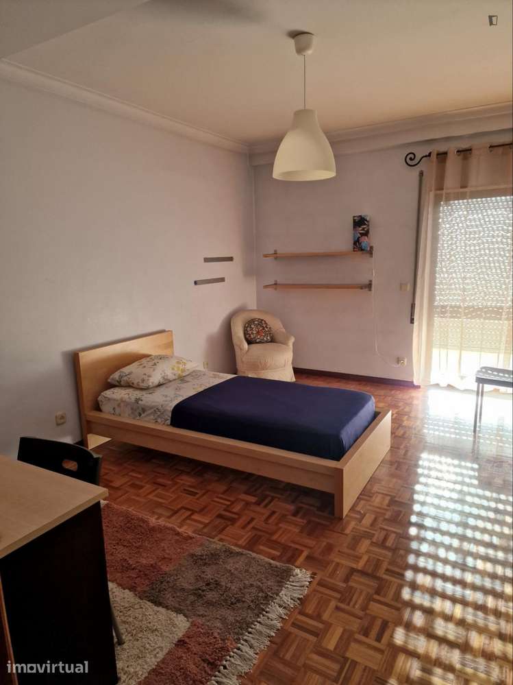 Quarto - localizado em Coimbra - Grande imagem: 2/6