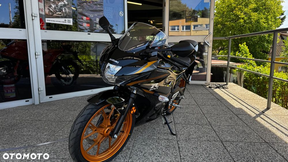 Suzuki GSX - 3