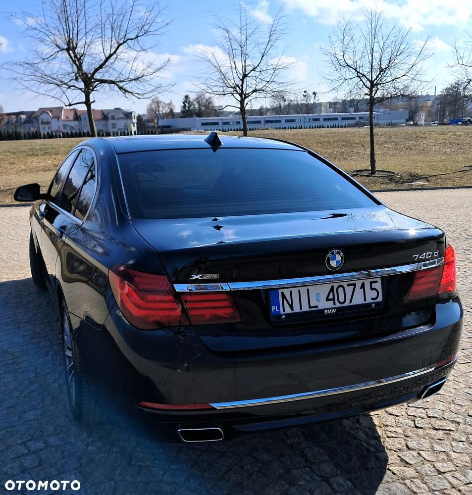 BMW Seria 7 740d - 8