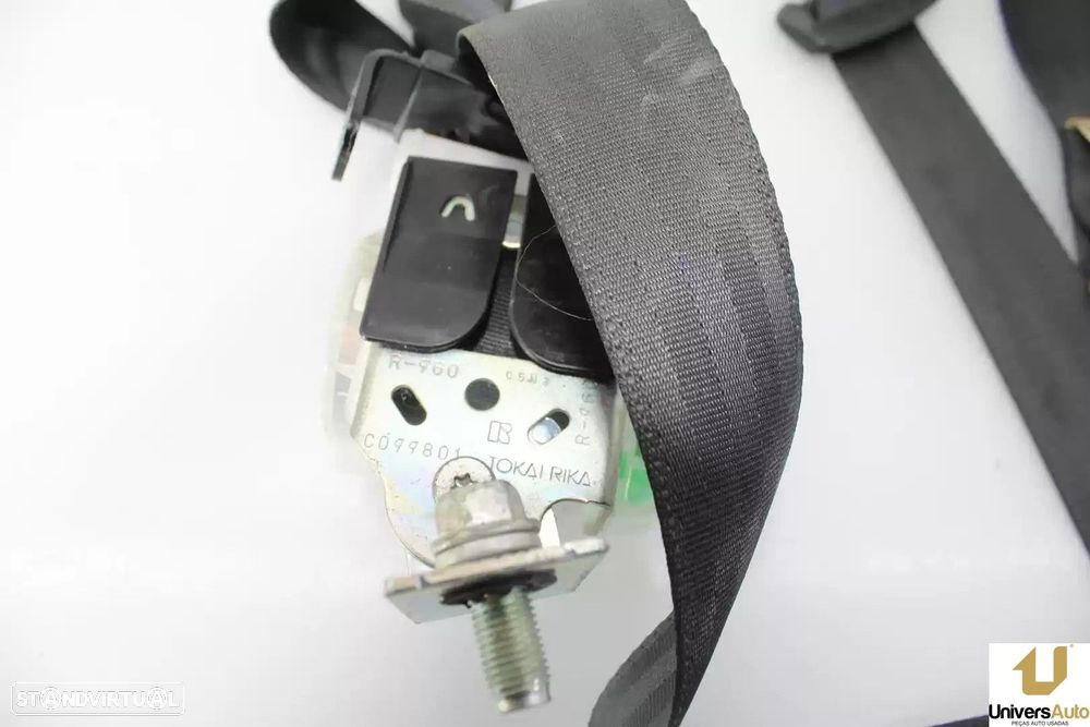 CINTO SEGURANÇA TRASEIRO CENTRAL NISSAN NP300 NAVARA 2006 -003057 - 2