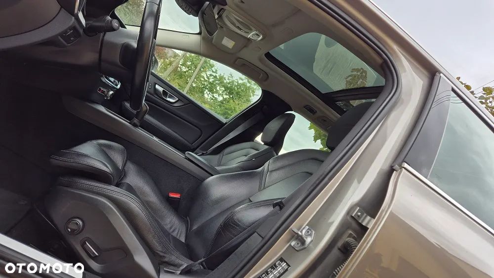 Volvo V60 D4 SCR Inscription - 4