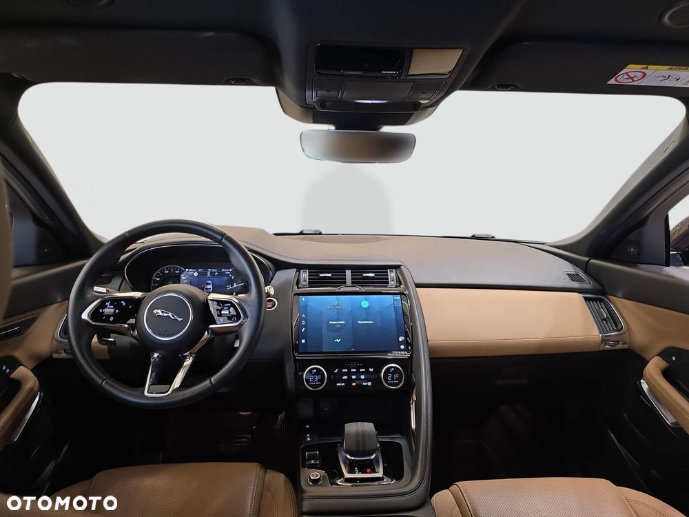 Jaguar E-Pace - 25