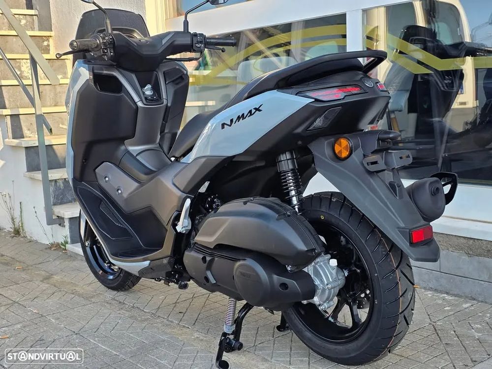 Yamaha NMAX 72euros mes - 9