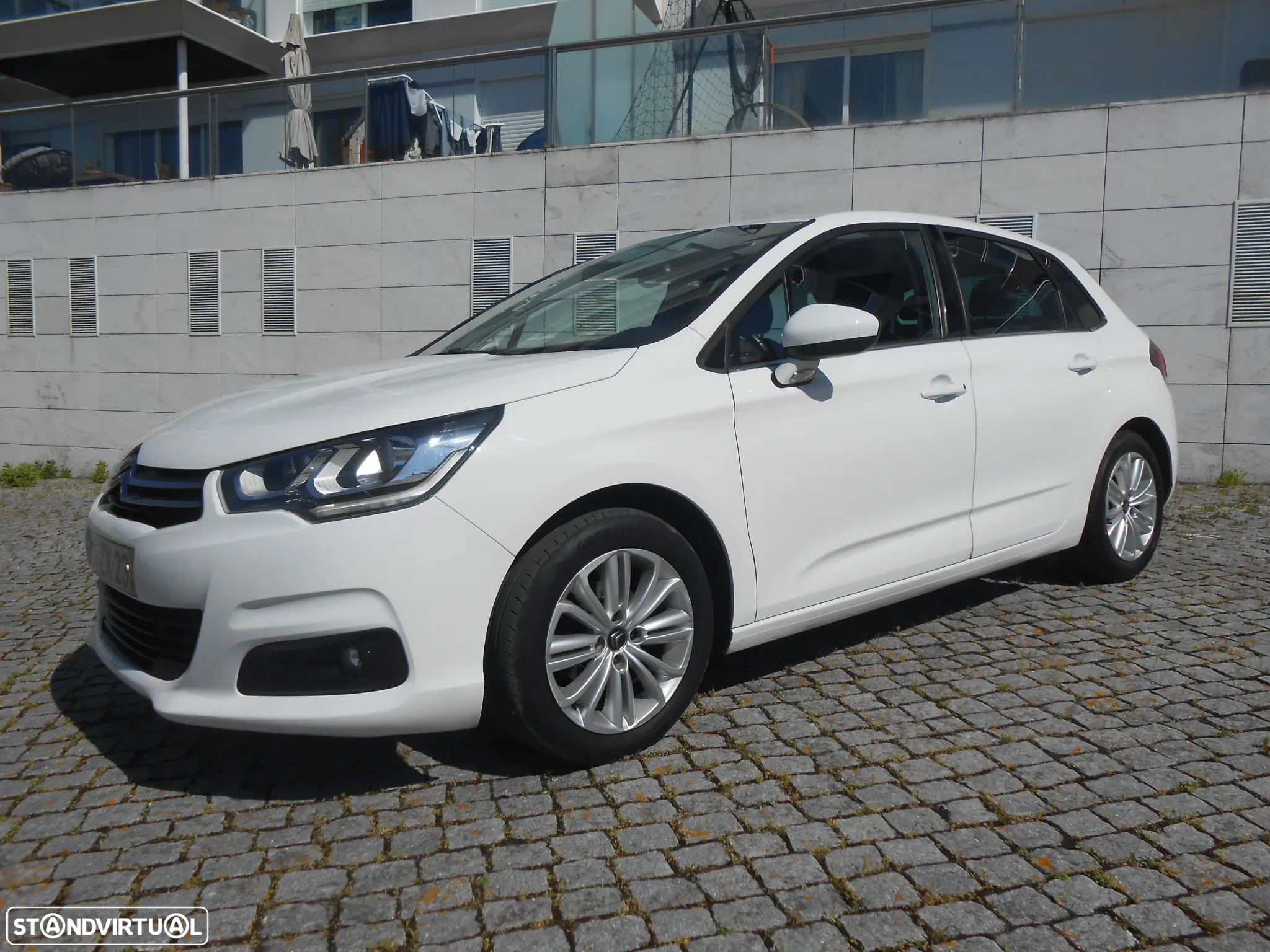Citroën C4 BlueHDi 100 Selection - 2